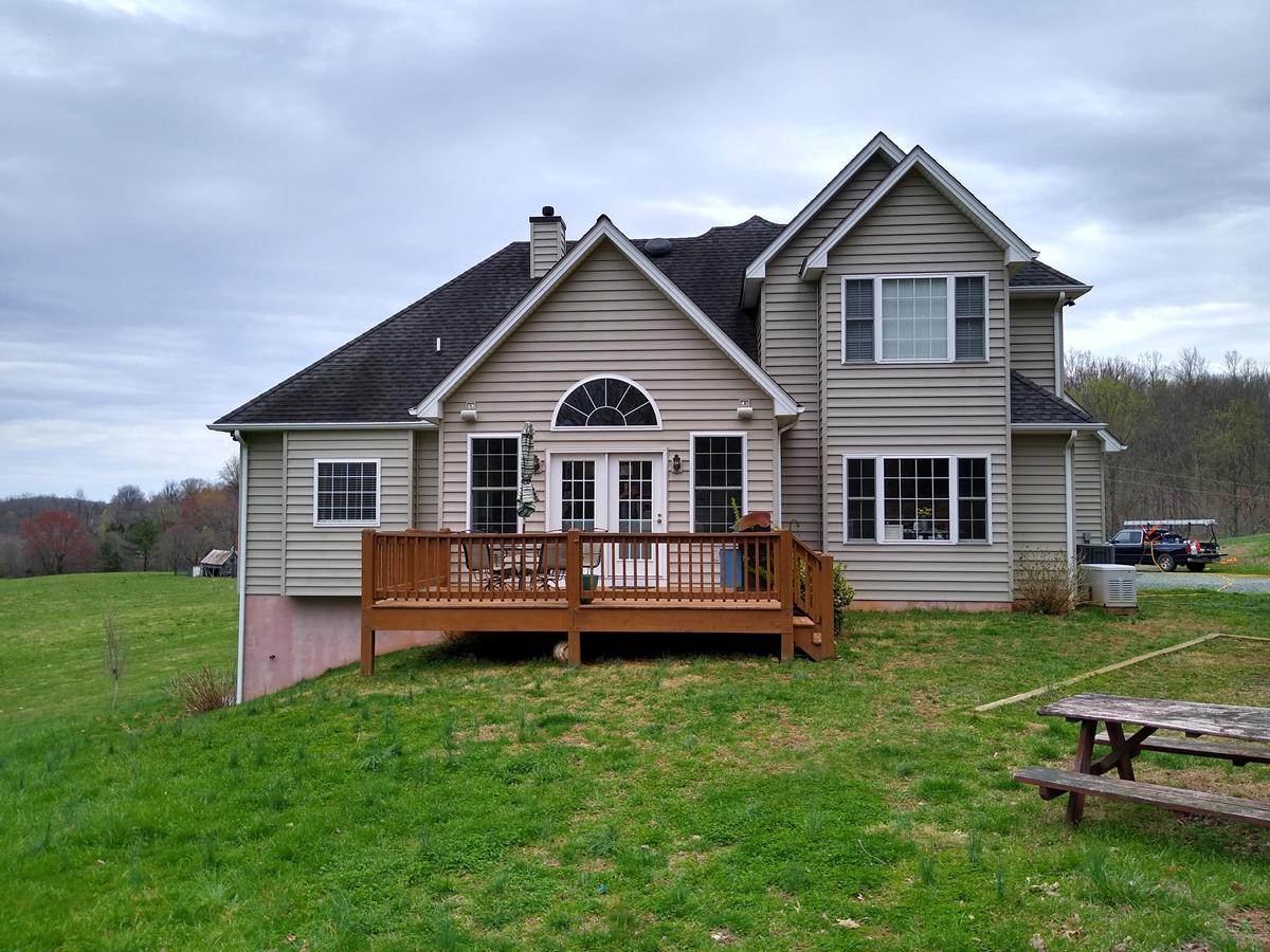 Exterior house wash nortonsville va